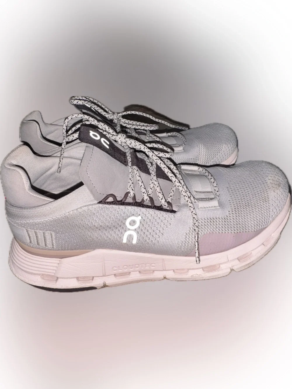 On Running Women's Light Gray / Pink Athletic Sneakers